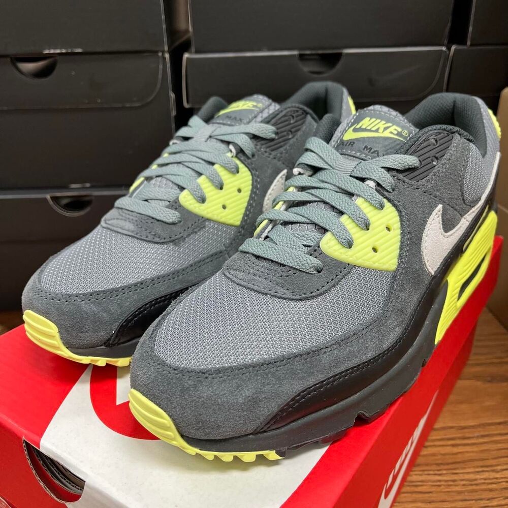 Nike Men's Grey Trainers